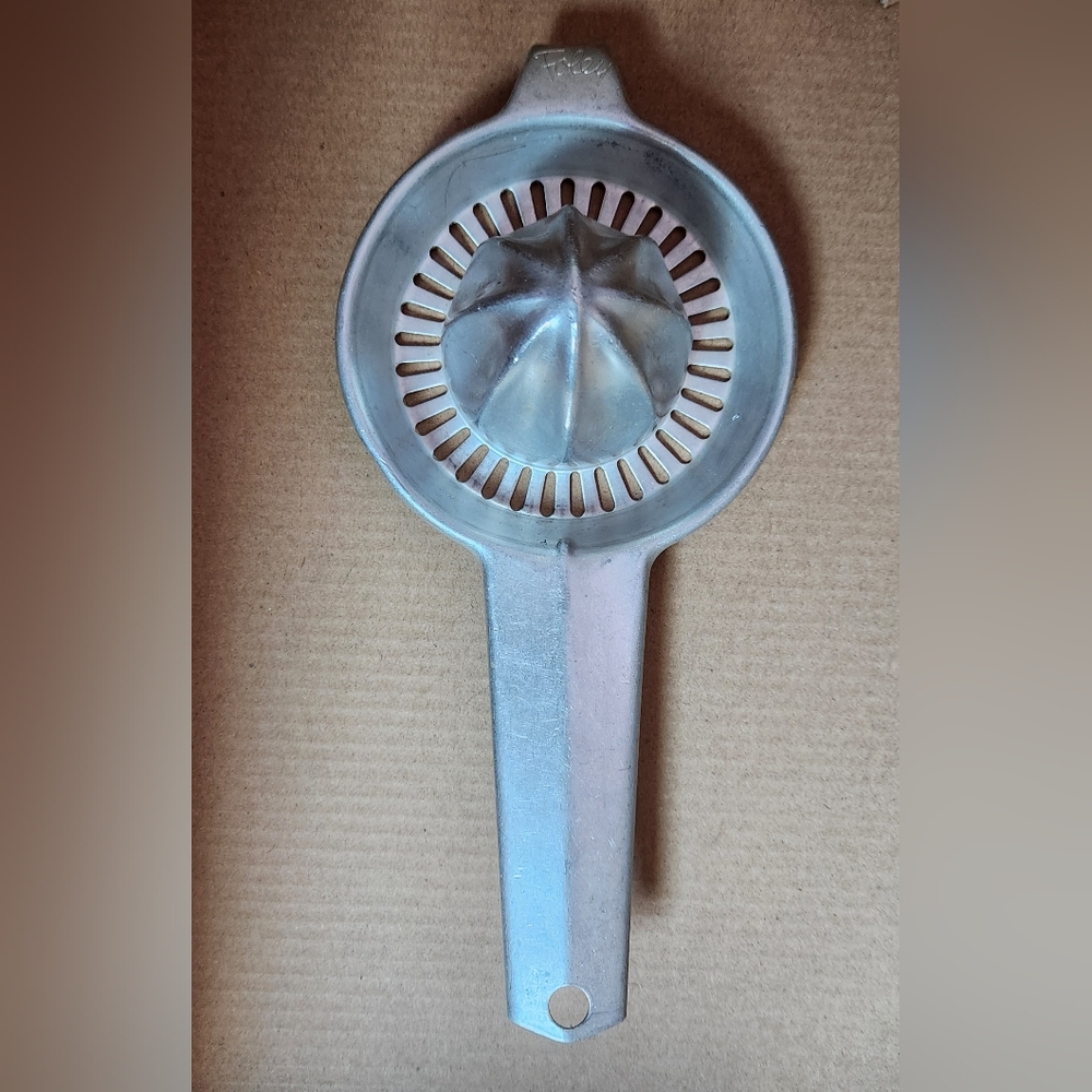 FOLEY ALUMINUM 8" JUICER VINTAGE